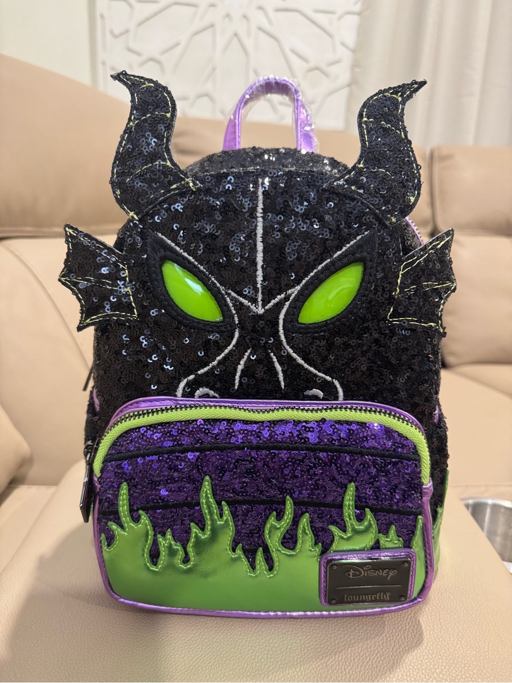 NWT Maleficent dragon sequin light up & glow exclusive